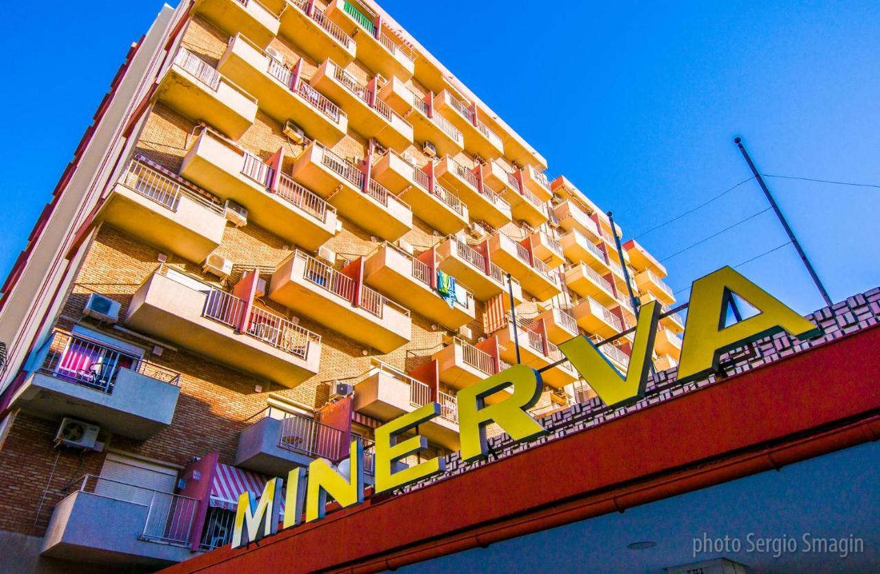 137 Minerva Apartamentos - Vista Al Mar - Piscina Y Playa - Cercano A Tren, Restaurantes Y Tiendas Benalmadena Exterior photo